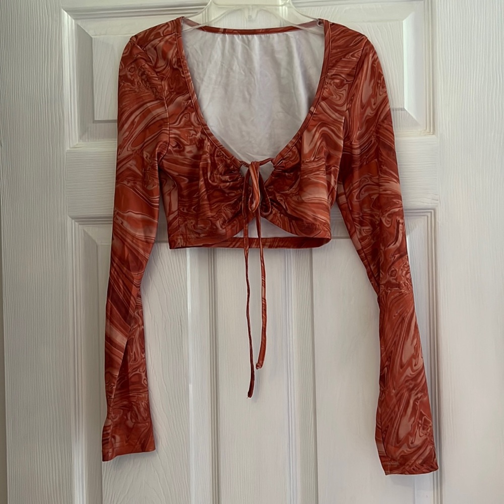 Orange/Red Funky Long Sleeve Tie-Front Crop Top